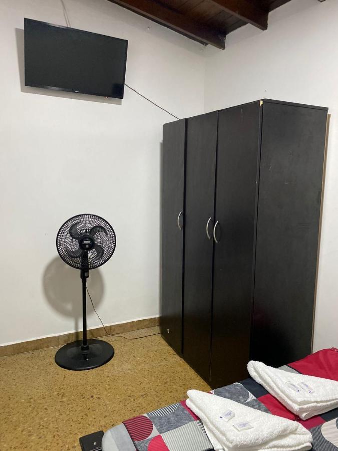Apartamentos Excelente Ubicacion Medellin Ngoại thất bức ảnh