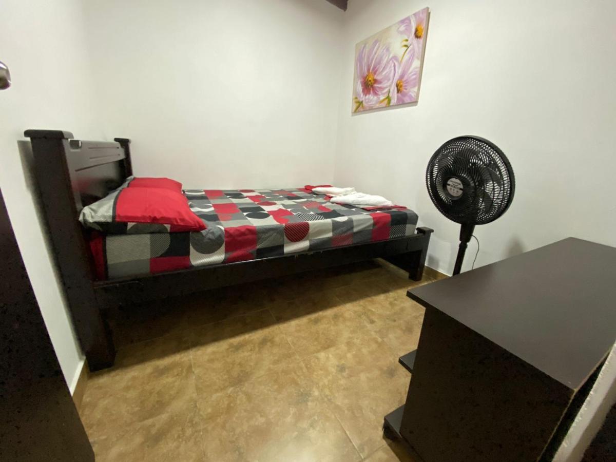 Apartamentos Excelente Ubicacion Medellin Ngoại thất bức ảnh